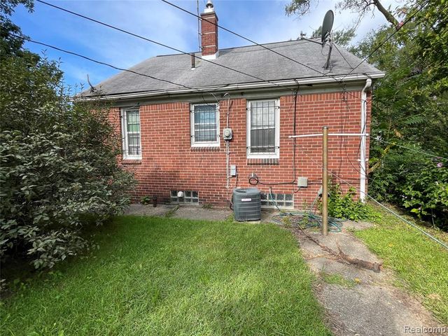 19374 Charest Street, Detroit, MI 48234