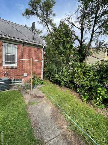 19374 Charest Street, Detroit, MI 48234
