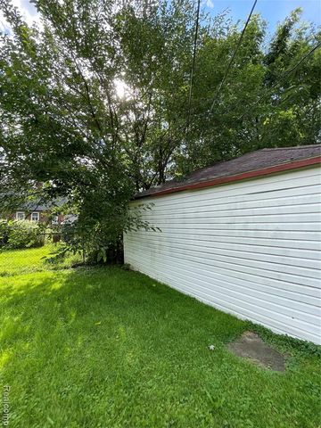 19374 Charest Street, Detroit, MI 48234
