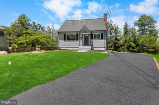 1304 COBB CT, Woodbridge, VA 22191