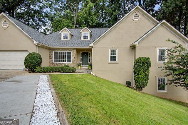 311 Clubhouse Court NW, Kennesaw, GA 30144