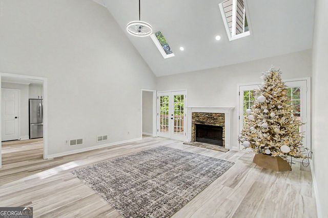 311 Clubhouse Court NW, Kennesaw, GA 30144
