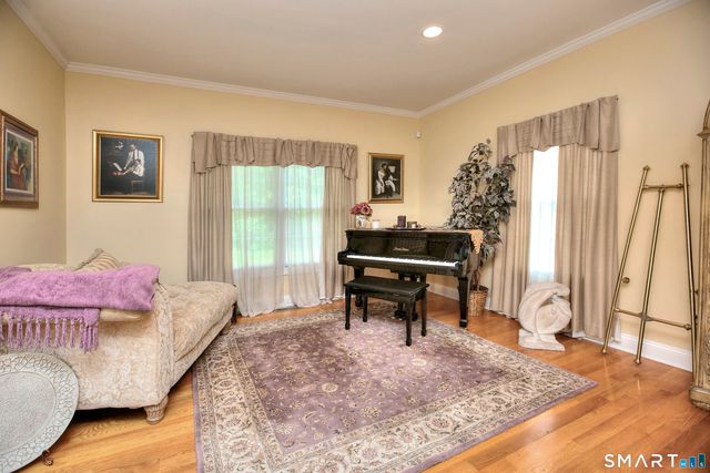 765 Cutspring Road, Stratford, CT 06614