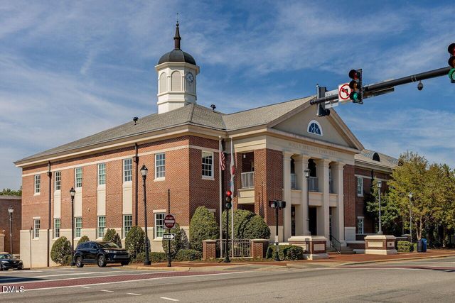 120 Holly Glade Circle, Holly Springs, NC 27540