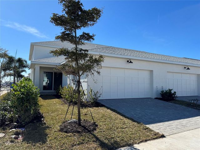 8007 SEAFLOWER PARKWAY, Bradenton, FL 34210