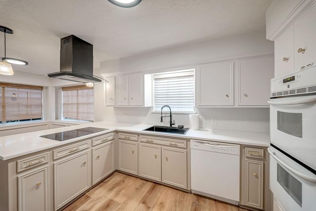 16326 Heatherdale Drive, Houston, TX 77059