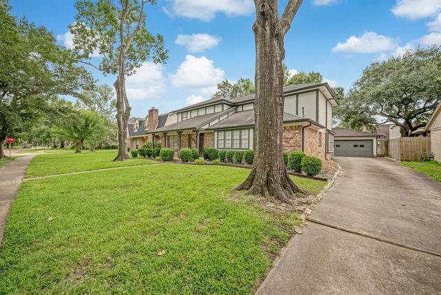 16326 Heatherdale Drive, Houston, TX 77059