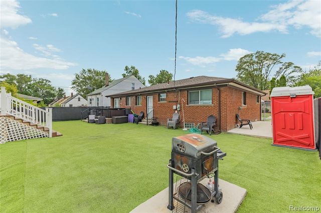 18516 Fleming Street, Detroit, MI 48234
