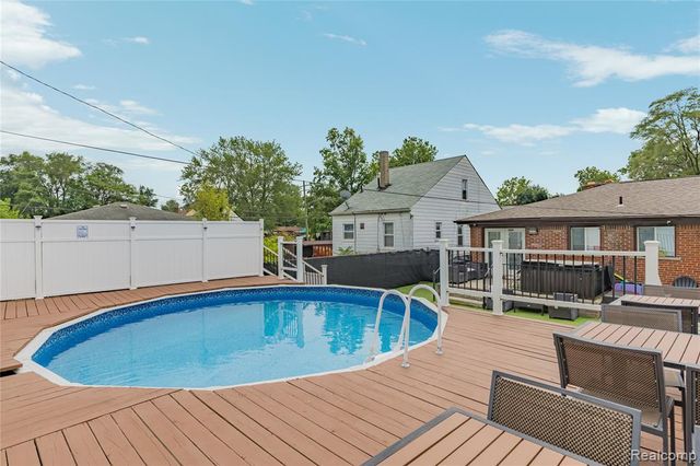 18516 Fleming Street, Detroit, MI 48234