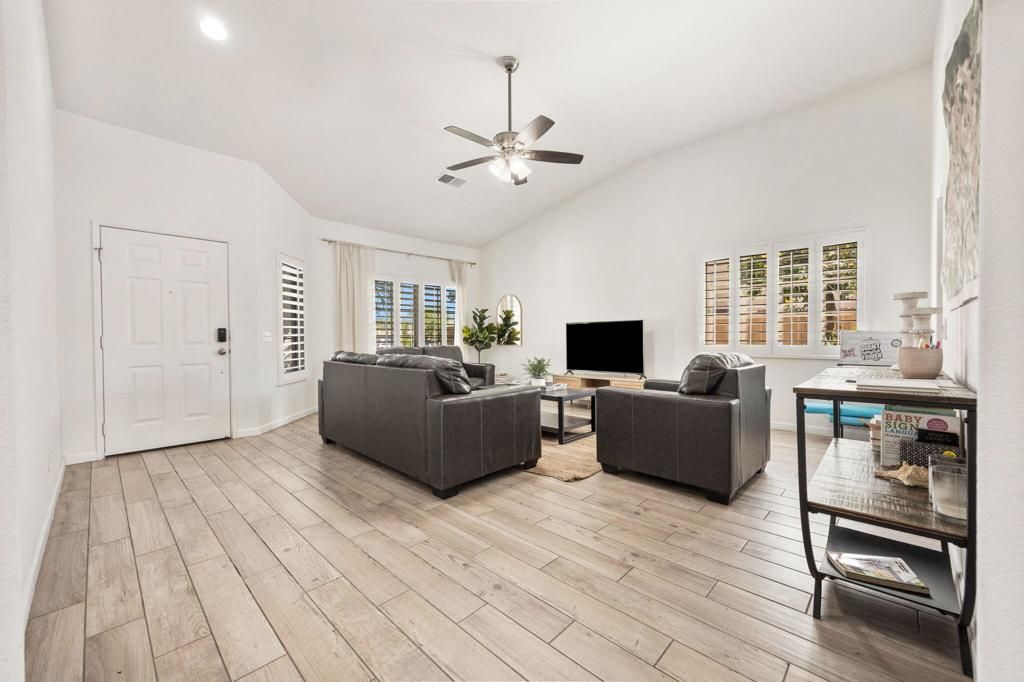 Image 11 of property listing at 48701 Gibraltar Street, Indio, CA 92201