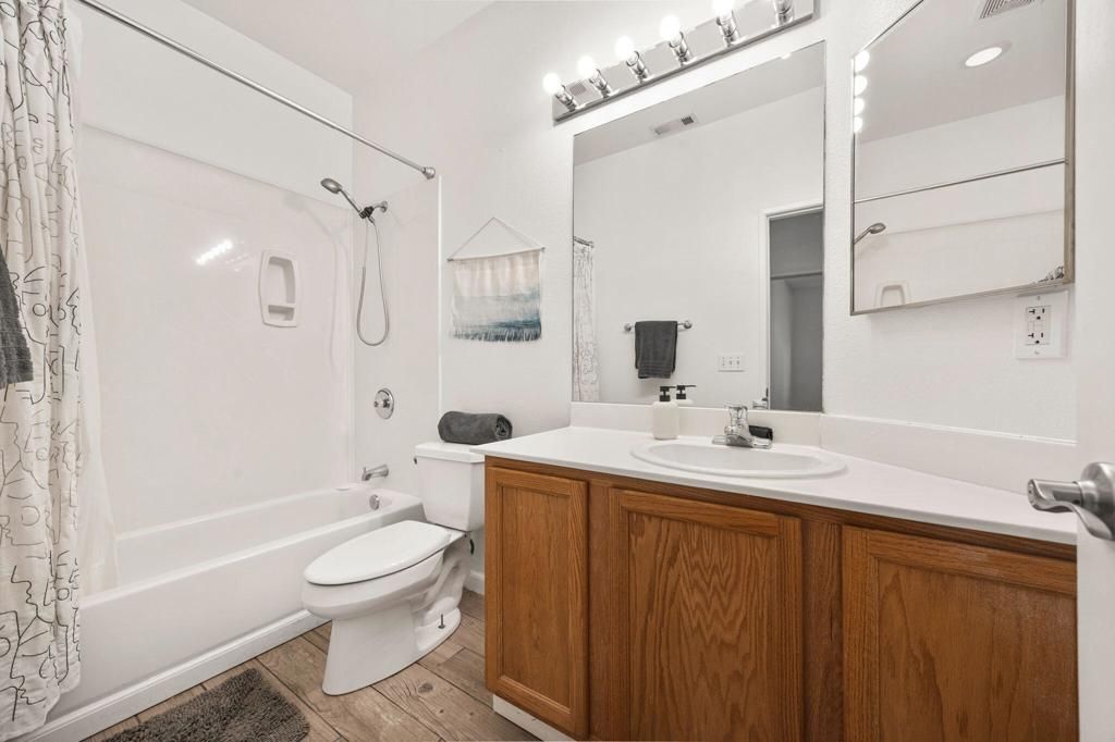 Image 27 of property listing at 48701 Gibraltar Street, Indio, CA 92201