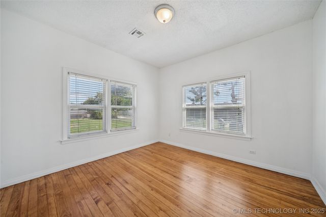 411 N Roosevelt Avenue, Sand Springs, OK 74063