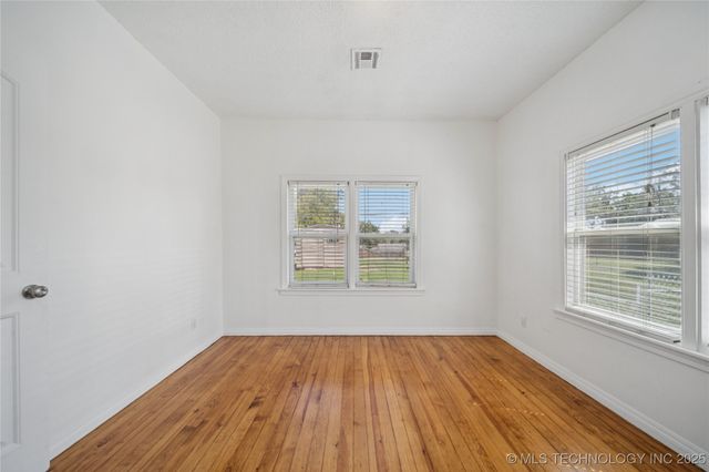 411 N Roosevelt Avenue, Sand Springs, OK 74063