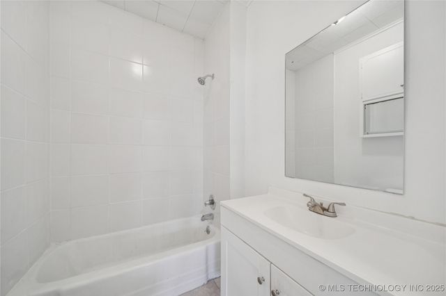 411 N Roosevelt Avenue, Sand Springs, OK 74063