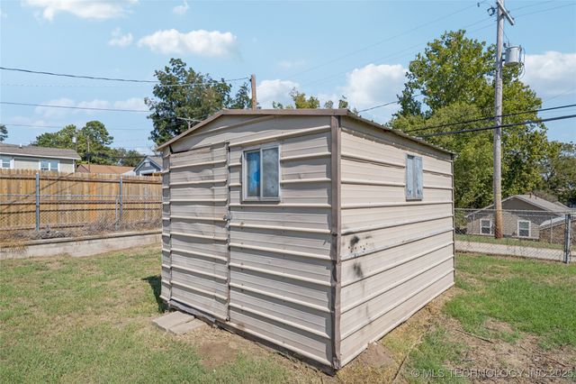 411 N Roosevelt Avenue, Sand Springs, OK 74063