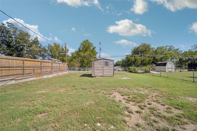 411 N Roosevelt Avenue, Sand Springs, OK 74063