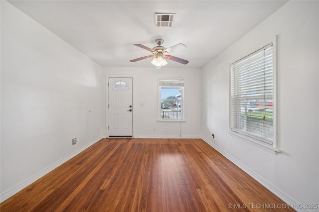 411 N Roosevelt Avenue, Sand Springs, OK 74063