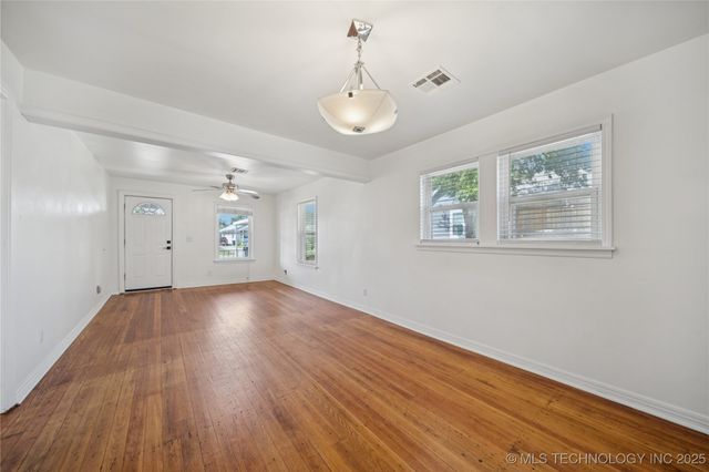 411 N Roosevelt Avenue, Sand Springs, OK 74063