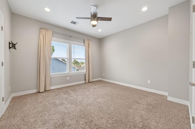 5262 Ella Boulevard 104, Houston, TX 77018