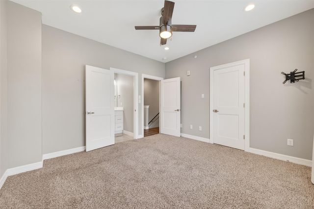 5262 Ella Boulevard 104, Houston, TX 77018