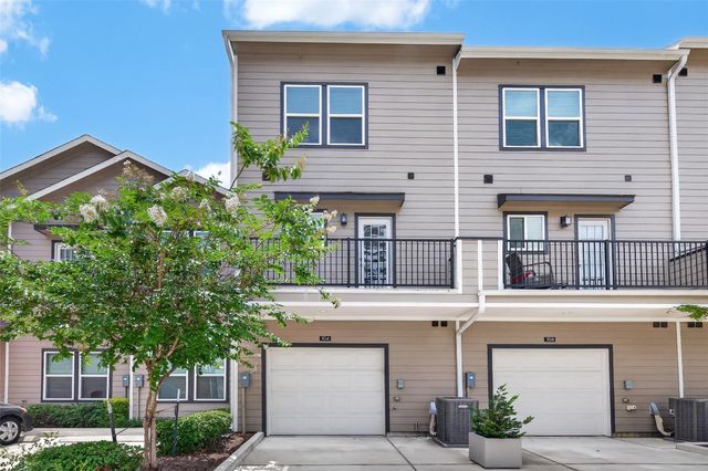 5262 Ella Boulevard 104, Houston, TX 77018