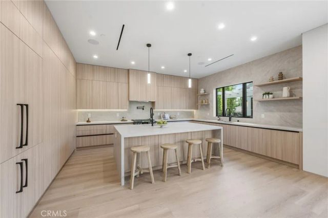 19141 Erwin, Tarzana, CA 91335