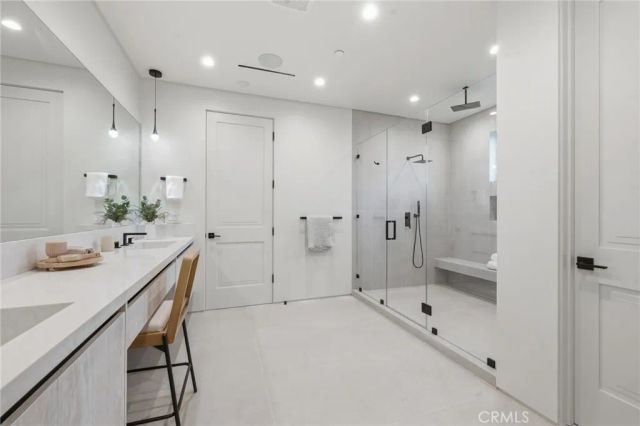 19141 Erwin, Tarzana, CA 91335