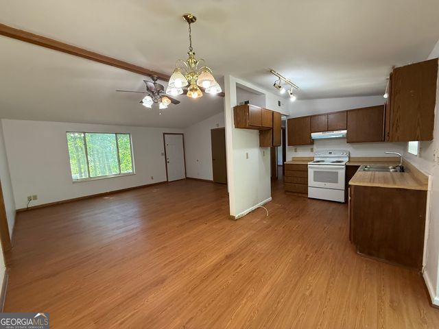 20 Hill Road, Lagrange, GA 30240