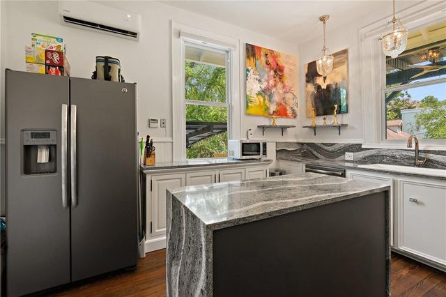 1120 W 7th ST, Austin, TX 78703