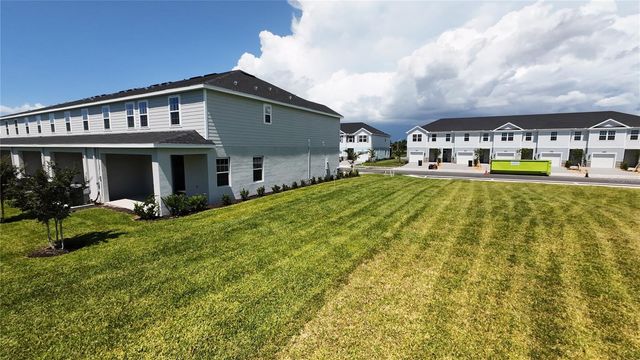 12335 AMBER CREEK CIRCLE, Lakewood Ranch, FL 34211