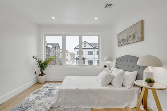 19 Keith St 2, Watertown, MA 02472