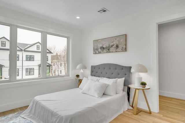 19 Keith St 2, Watertown, MA 02472