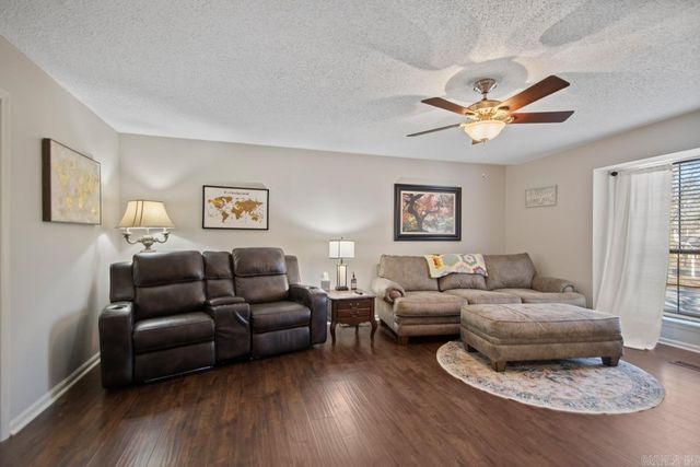 7603 Club Lane, Sherwood, AR 72120