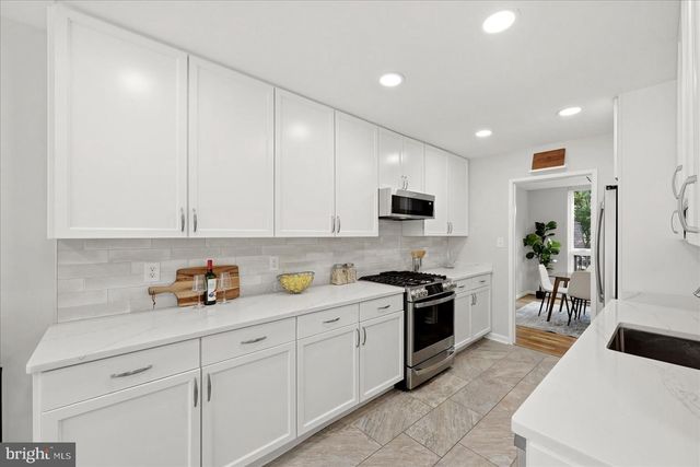 4961 ORISKANY DR, Annandale, VA 22003