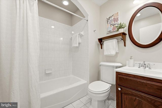 4961 ORISKANY DR, Annandale, VA 22003