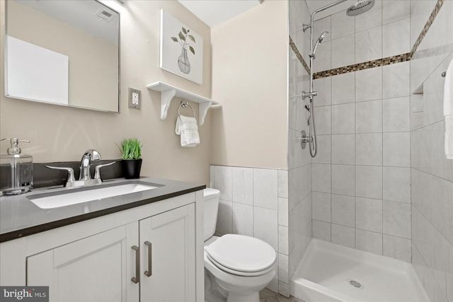 4961 ORISKANY DR, Annandale, VA 22003