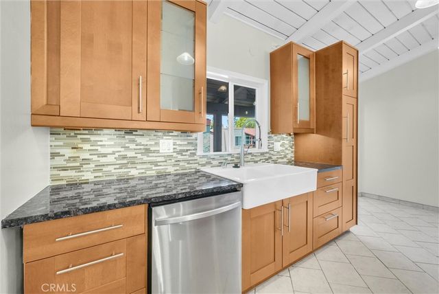 1010 W Macarthur Boulevard 118, Santa Ana, CA 92707