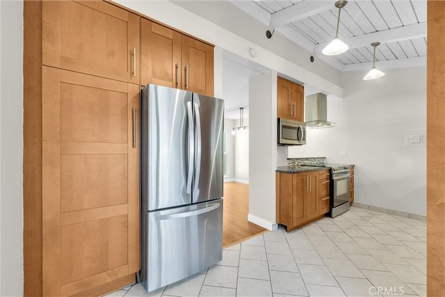1010 W Macarthur Boulevard 118, Santa Ana, CA 92707