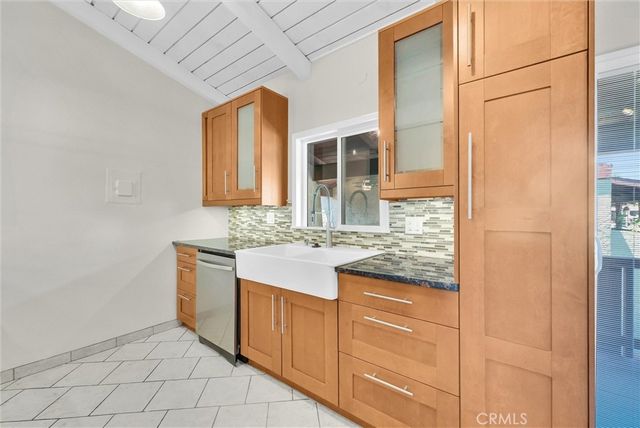1010 W Macarthur Boulevard 118, Santa Ana, CA 92707