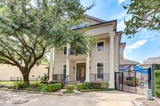 122 Vieux Carre Drive, Houston, TX 77009