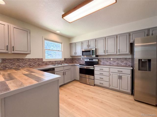 2924 Bow Line Place, Longmont, CO 80503