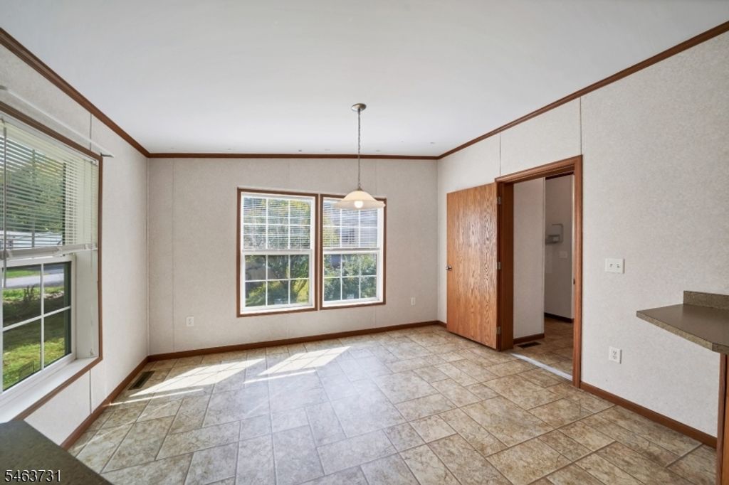 37 Sherwood Park, Washington Twp., NJ 07853 — photo 4