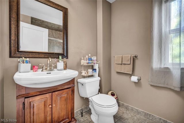 3326 Yorkshire, Cleveland Heights, OH 44118
