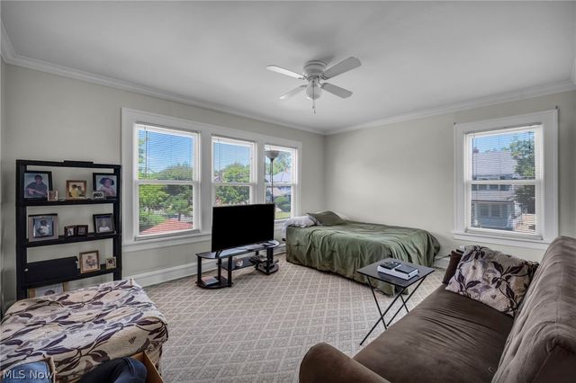 3326 Yorkshire, Cleveland Heights, OH 44118