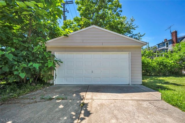 3326 Yorkshire, Cleveland Heights, OH 44118
