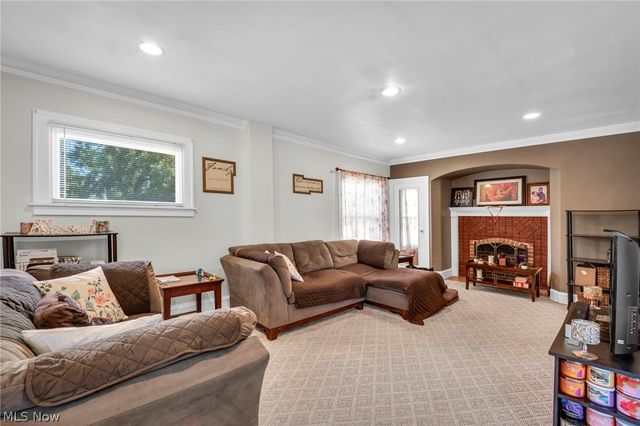 3326 Yorkshire, Cleveland Heights, OH 44118