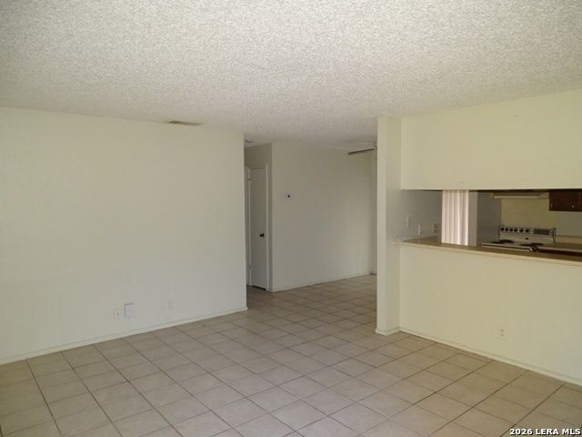 5215 MEADOW RISE ST, San Antonio, TX 78250