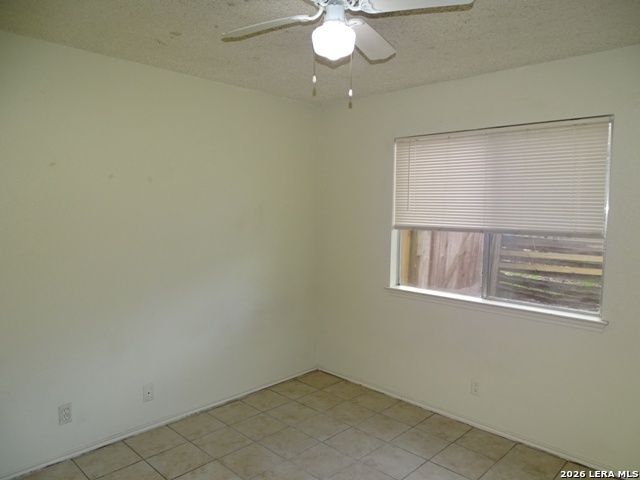 5215 MEADOW RISE ST, San Antonio, TX 78250