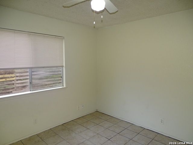 5215 MEADOW RISE ST, San Antonio, TX 78250