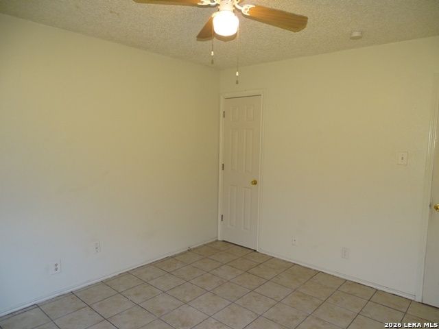 5215 MEADOW RISE ST, San Antonio, TX 78250